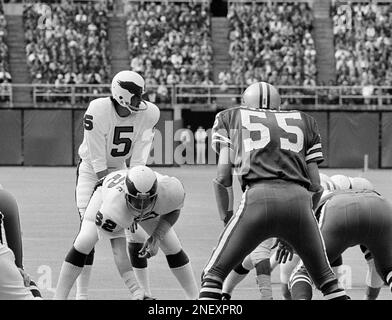 Roman Gabriel (5), Philadelphia Eagles quarterback, is shown in action  against Dallas,Oct. 28, 1973 at Philadelphia. (AP Photo Stock Photo - Alamy