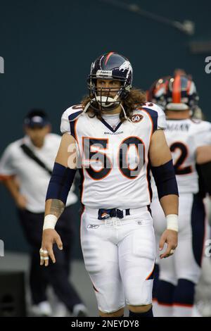 Oakland, California, USA. 13th Nov, 2005. Denver Broncos guard Ben Hamilton  (50) on Sunday, November 13, 2005, in Oakland, California. The Broncos  defeated the Raiders 31-17. Credit: Al Golub/ZUMA Wire/Alamy Live News