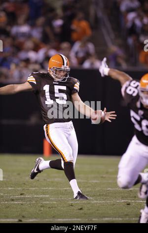 Cleveland Browns punter Dave Zastudil during the first half of an NFL ...