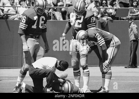 Gene Washington San Francisco Forty Niners is tended in the end