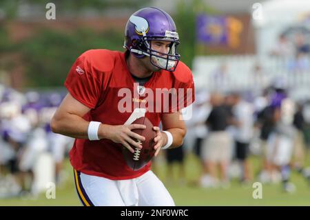 Minnesota Vikings quarterback John David Booty (9) walks out of the locker  room during NFL football training camp, Tuesday, Aug. 18, 2009 in Eden  Prairie, Minn. (AP Photo/Hannah Foslien Stock Photo - Alamy