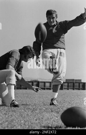 George Blanda and Ken Stabler Oakland Raiders Editorial Image - Image of  quarterback, oakland: 27377085