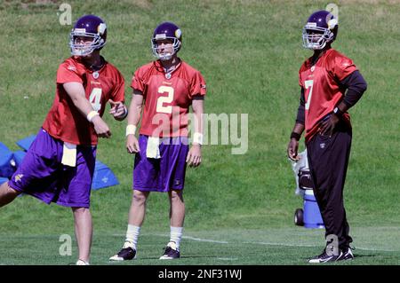 Minnesota Vikings quarterback John David Booty (9) walks out of the locker  room during NFL football training camp, Tuesday, Aug. 18, 2009 in Eden  Prairie, Minn. (AP Photo/Hannah Foslien Stock Photo - Alamy