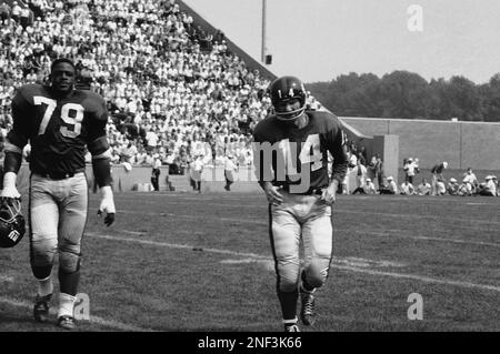 Video of Y.A. Tittle visiting new Locker Room