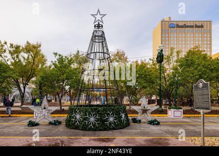 Texas, NOV 25 2022 - Afternoon view of the San Jacinto Plaza with Christmas decoration Stock Photo