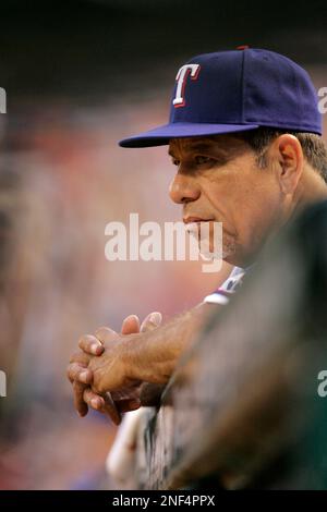 Texas Rangers manager Ron Washington during a baseball game against the  Seattle Mariners in Arlington, Texas, Wednesday, May 13, 2009. (AP  Photo/Tony Gutierrez Stock Photo - Alamy