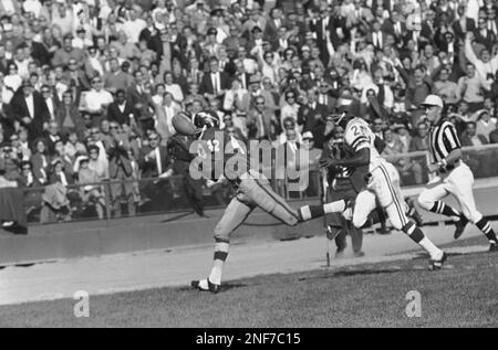 Washington Redskins' Charley Taylor (42)is shown after he caught