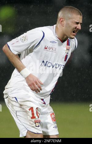 MAGAZINE ALLEZ LYON! 2007 KARIM BENZEMA LE SURDOUE POSTER GEANT JUNINHO TOULALAN