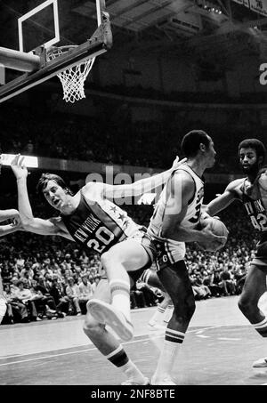 New York Nets Jan van Breda Kolff leans on Buffalo Braves John