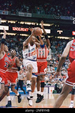 Michael Jordan during game 1 of the 1993 NBA Finals Stock Photo - Alamy