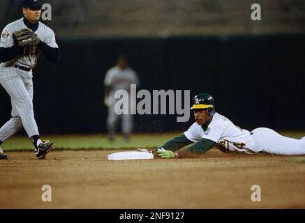 Rickey Henderson sets all-time Steals Record (1991) - Baseball's