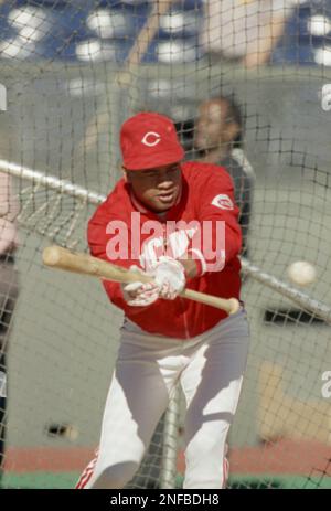 WLWT - Cincinnati Reds pitcher Jose Rijo hugs his wife, Rosie Rijo