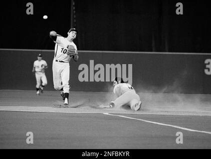 Pete Rose, Cincinnati Reds outfielder is pictured at spring training in  Tampa, Fla., March 4, 1968. (AP Photo/Phil Sandlin Stock Photo - Alamy