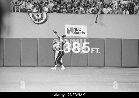 Boston Red Sox Jim Rice And Pittsburgh Pirates Dave Parker Sports