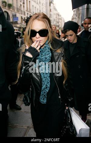 lindsay-lohan-samantha-ronson-louis-vuitton, 包包不错的。。。。传奇私服…