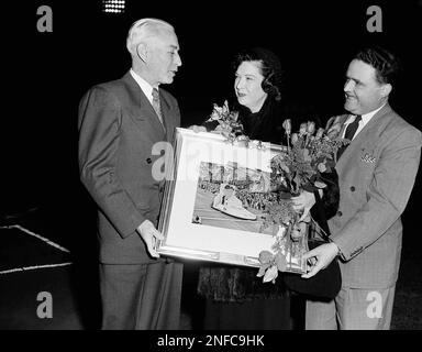 Claire Ruth, widow of Babe Ruth, left, and Eleanor Gehrig, widow of Lou  Gehrig, view a portrait of Lou Gehrig in lounge named for him in Columbia  University's new $12.7 million athletic