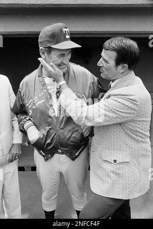 Texas Rangers manager Ted Williams in 1972.  Ted williams, Texas rangers, Texas  rangers players