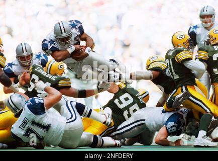 The Dallas Cowboys' Alvin Harper (80) celebrates his first quarter  touchdown against the Green Bay Packers during their NFC playoff game,  Sunday, Jan. 8, 1995 in Irving, Texas. (AP Photo/Linda kaye Stock