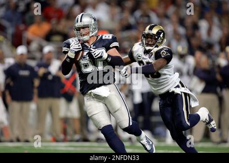 Pittsburgh Steelers wide receiver Nate Washington (85) celebrates after  catching a 17-yard pass for a touchdown as St. Louis Rams cornerback Corey  Chavous, left, runs past during the first quarter of an