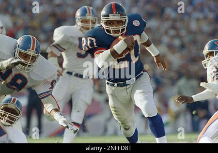 25 Jan 1987: Running back Joe Morris of the New York Giants runs