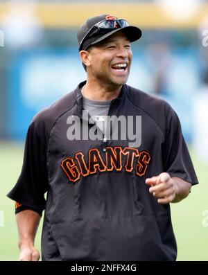 San Francisco Giants outfielder Dave Roberts laughs with teammates during batting  practice before their baseball game with the Atlanta Braves in San Francisco,  Monday, August 4, 2008. (AP Photo/Eric Risberg Stock Photo 