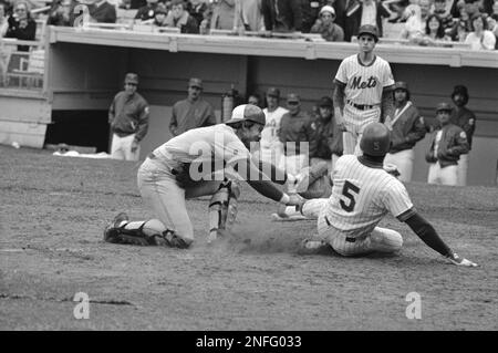 Montreal Expos catcher Gary Carter -- Please credit photographer Kirk  Schlea Stock Photo - Alamy