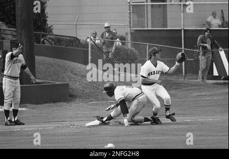 Detroit Tigers outfielder Ron LeFlore is shown Feb. 27, 1975. (AP  Photo/Preston Stroup Stock Photo - Alamy