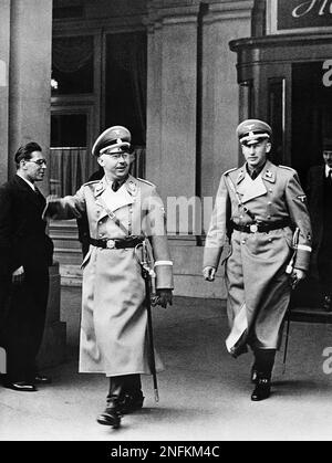 Heinrich Himmler and SS officers in the Gruppenführer rank of the SS ...