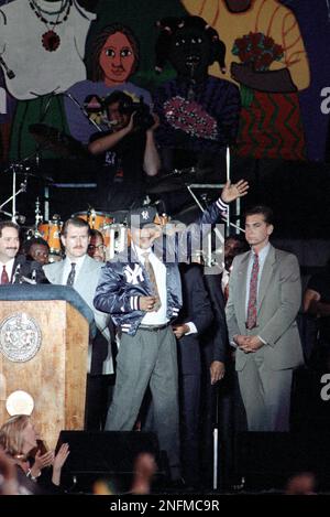 New York Yankees honor Nelson Mandela