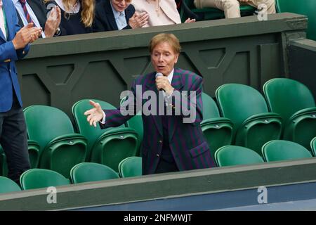 Cliff Richard sings during The Championships 2022 at Wimbledon. Sunday 03/07/2022. Stock Photo