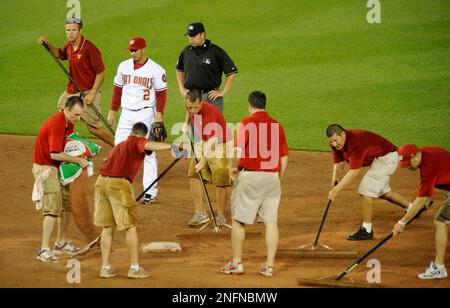 Washington Nationals' Felipe Lopez grounds out to Atlanta Braves shortstop Edgar  Renteria during the third inning of their spring training baseball game in  Lake Buena Vista, Fla., Sunday, March 25, 2007. (AP