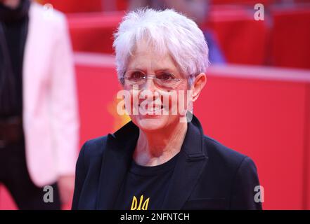 Berlin, Germany. 17th February 2023. Joan Baez at the premiere gala screening for the film Joan Baez I Am A Noise at the 73rd Berlinale International Film Festival, Berlinale Palast. Credit: Doreen Kennedy/Alamy Live News. Stock Photo