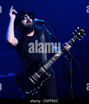 daron-malakian-of-scars-on-