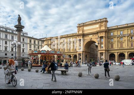 FLORENCE, TUSCANY/ITALY - OCTOBER 19 :View of Hotel Pendini in the Piazza del Republica Florence on October 19, 2019. Unidentified people Stock Photo