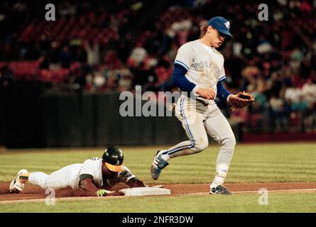 Blue Jay alumnus Kelly Gruber chats about the Blue Jays playoff push 