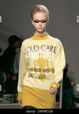 A model wears a creation by American fashion designer Marc Jacobs for Louis Vuitton  Fall-Winter 2005-2006 ready-to-wear collection presentation in Paris,  France, on March 6, 2005. Photo by Java/ABACA Stock Photo 