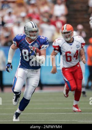 Cleveland Browns center Ryan Pontbriand (64) before an exhibition football  game Saturday, Aug. 15, 2009, in Green Bay, Wis. (AP Photo/Jim Prisching  Stock Photo - Alamy