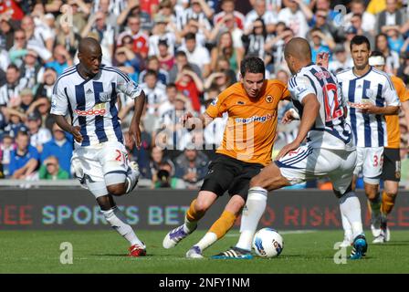 Adam Hammill of Wolverhampton Wanderers between Youssuf Mulumbu of West Bromwich Albion and Steven Reid of West Bromwich AlbionBarclays Premier League - West Bromwich Albion v Wolverhampton Wanderers 16/10/2011 Stock Photo