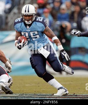 27 September 2009: Tennessee Titans #25 running back LenDale White  antagonizes the crowd. The New York Jets defeated the Tennessee Titans  24-17 at Giants Stadium in Rutherford, New Jersey. In honor of