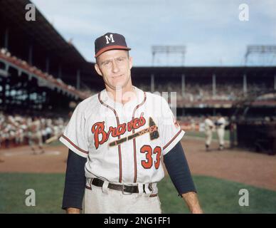 Lew Burdette, pitcher for the Milwaukee Braves baseball team, Sept. 5,  1957. (AP Photo Stock Photo - Alamy