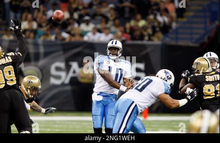 Tennessee Titans QB Vince Young rushes for a first down during the 2010 NFL Pro  Bowl held at Sun Life Stadium. (Credit Image: © Don Montague/Southcreek  Global/ZUMApress.com Stock Photo - Alamy