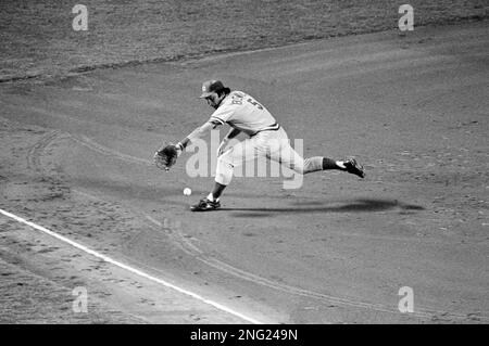 Los Angeles Dodgers infielder Davey Lopes poses for a portrait. Vintage  Photograph Circa 1977--(AP Photo/Steve Moore Stock Photo - Alamy