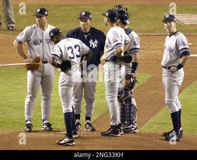 Derek Jeter 2001 World Series Game Used & Signed Bat