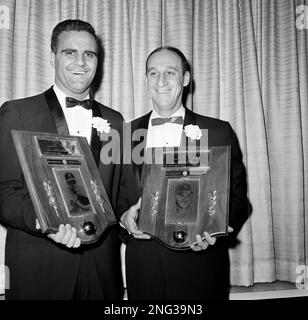 Milwaukee Braves pitchers, left to right: Lew Burdette, Warren Spahn, and  Gene Conley, pose together, Aug. 1957. (AP Photo Stock Photo - Alamy