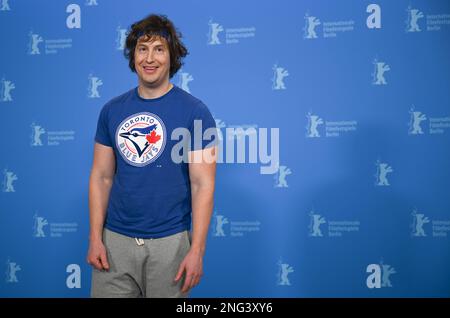 Berlin, Germany. 17th Feb, 2023. Matt Johnson, director, arrives for the photocall of the film 'BlackBerry'. Berlinale is one of the major film festivals and lasts until February 26, 2023. Credit: Monika Skolimowska/dpa/Alamy Live News Stock Photo