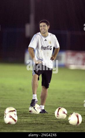argentinas-soccer-player-juan-