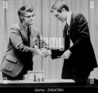 Bobby Fischer in Hilton Hotel in Amsterdam for talks with FIDE president  Max Euwe (right) on the world championship duel with Boris Spassky, January  31, 1972, chess, sports, The Netherlands, 20th century
