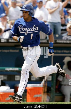 KC Royals: Why this might be Tony Pena Jr.'s moment