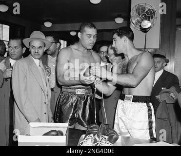 Lot Detail - 8/1/1951 Joe Louis Fight-Worn & Autographed Boxing