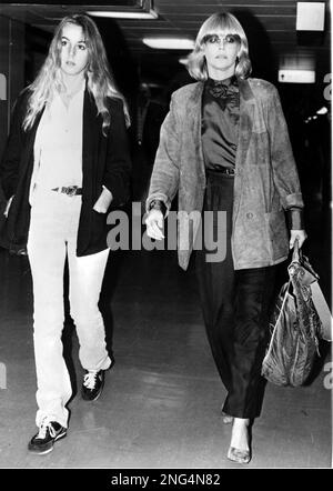 Britt Ekland, Daughter Victoria Sellers And Slim Jim Phantom During Los 